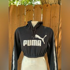 Vintage PUMA custom reworked crop hoodie size M.